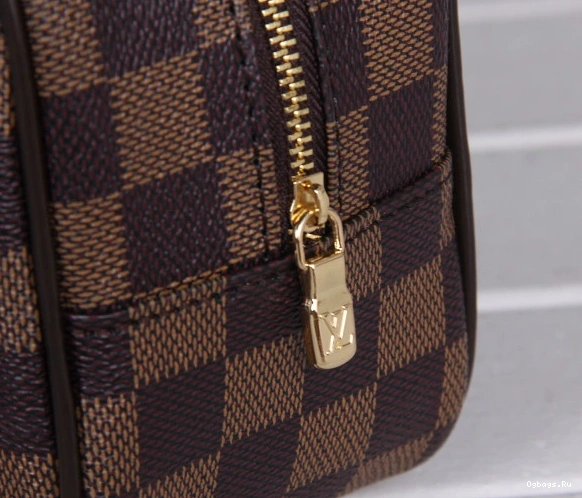 BAG LOUIS VUITTON TOILETRY 0310